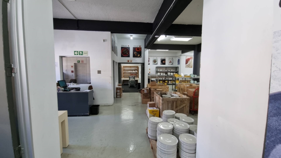 To Let Commercial Property for Rent in Salt River Western Cape